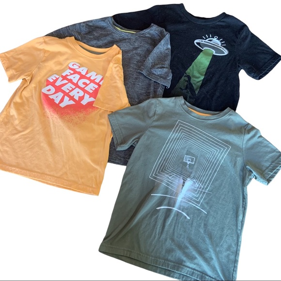 **SOLD** Bundle of Seven Boys Size 8 Shirts - Picture 3 of 5